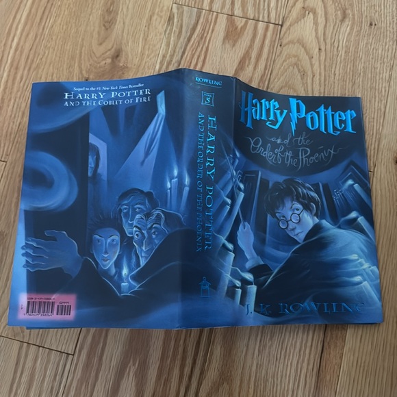 Harry Potter Book 5 - Order of the Phoenix - Picture 2 of 3